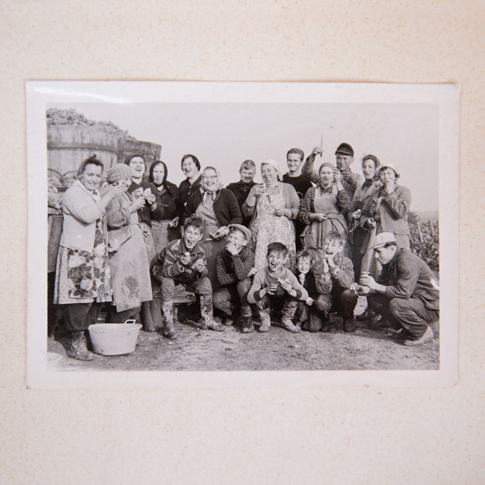 Weingut Mario Zelt altes Bild der Familie und des Betriebes